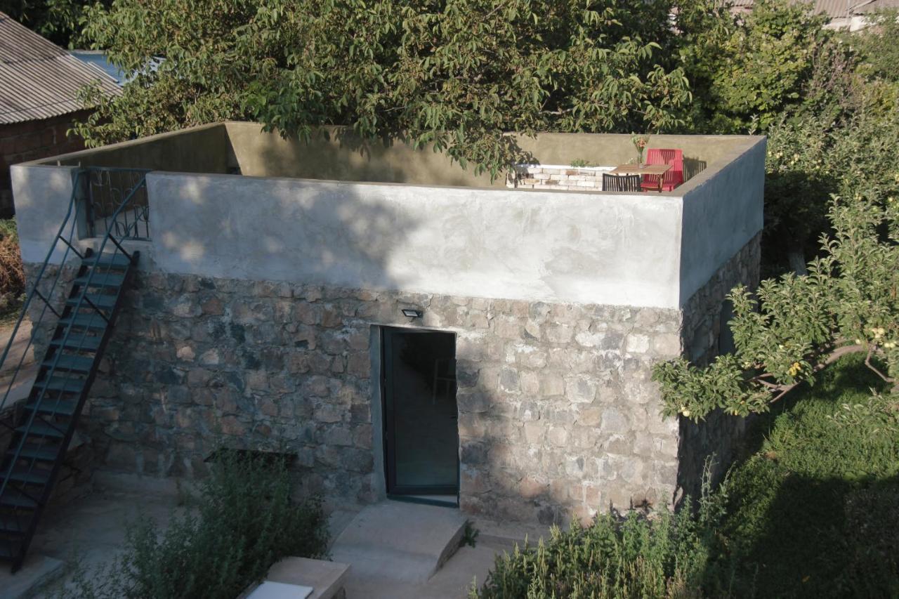 Zove Rural Cottage With Garden Views K'arashamb Luaran gambar