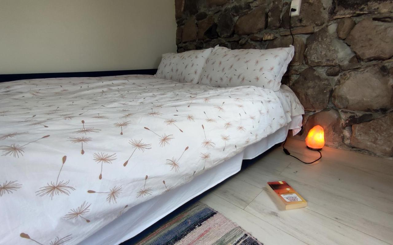 Zove Rural Cottage With Garden Views K'arashamb Luaran gambar