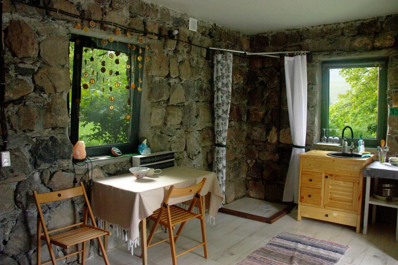 Zove Rural Cottage With Garden Views K'arashamb Luaran gambar