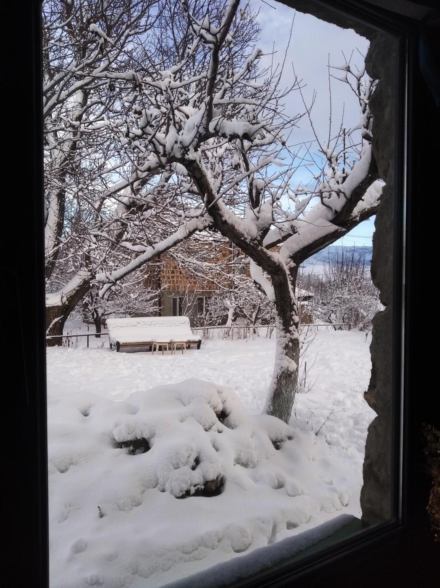 Zove Rural Cottage With Garden Views K'arashamb Luaran gambar
