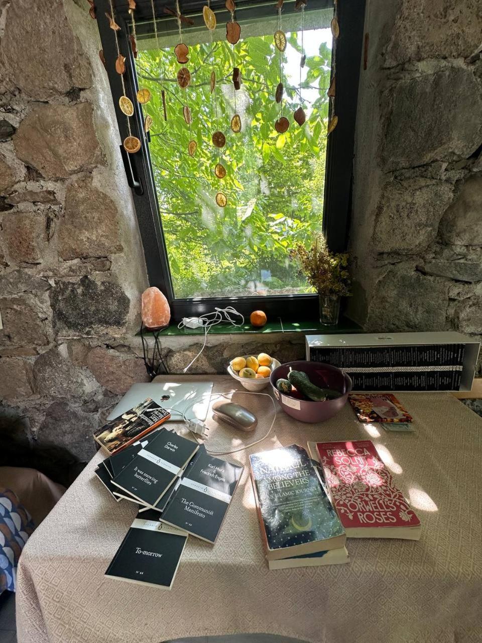 Zove Rural Cottage With Garden Views K'arashamb Luaran gambar