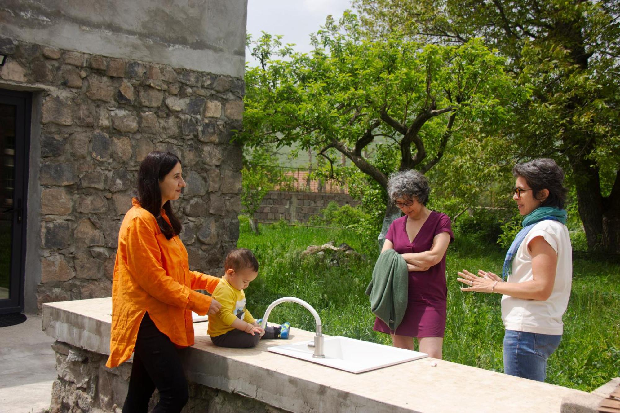 Zove Rural Cottage With Garden Views K'arashamb Luaran gambar