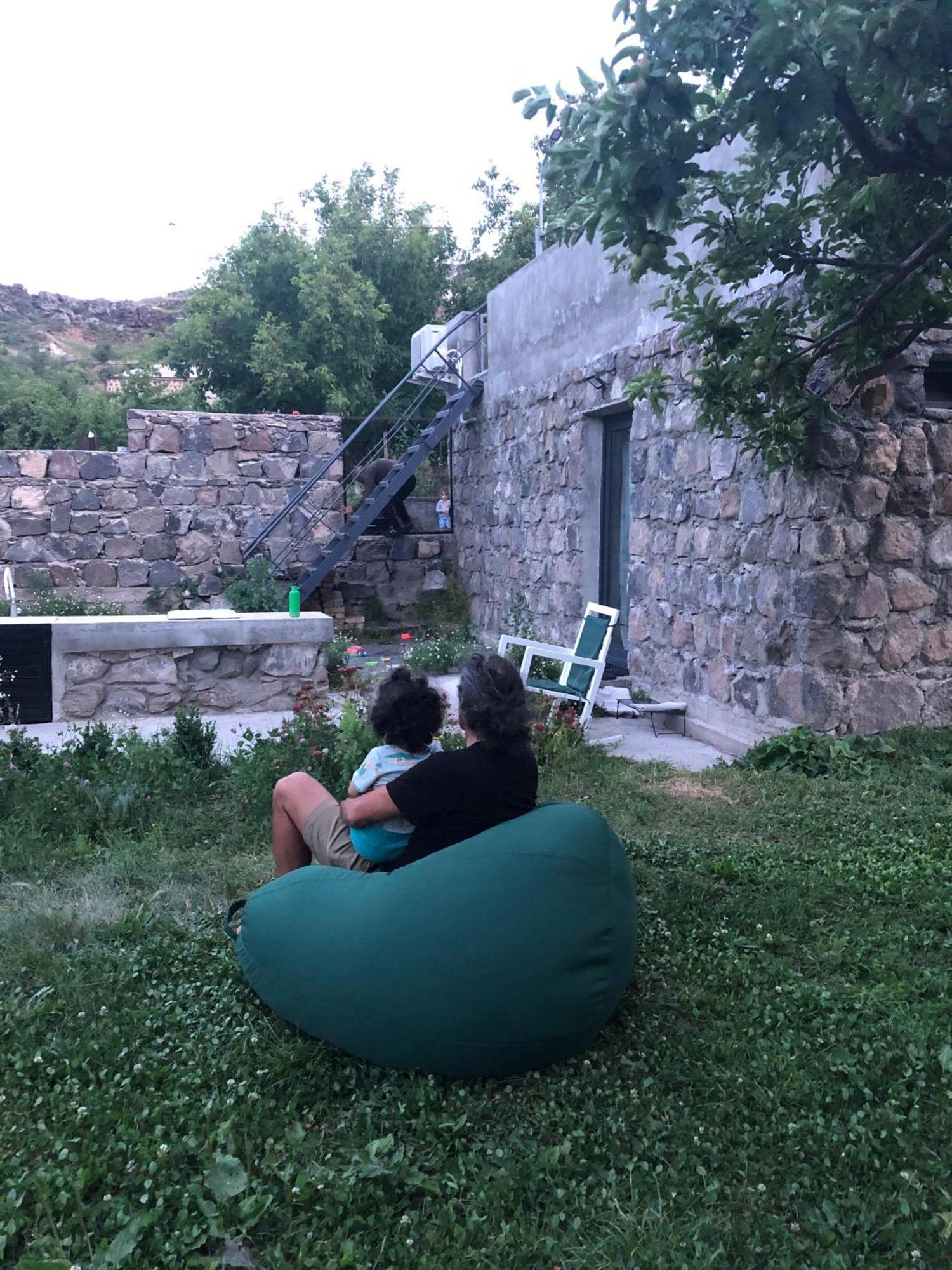 Zove Rural Cottage With Garden Views K'arashamb Luaran gambar